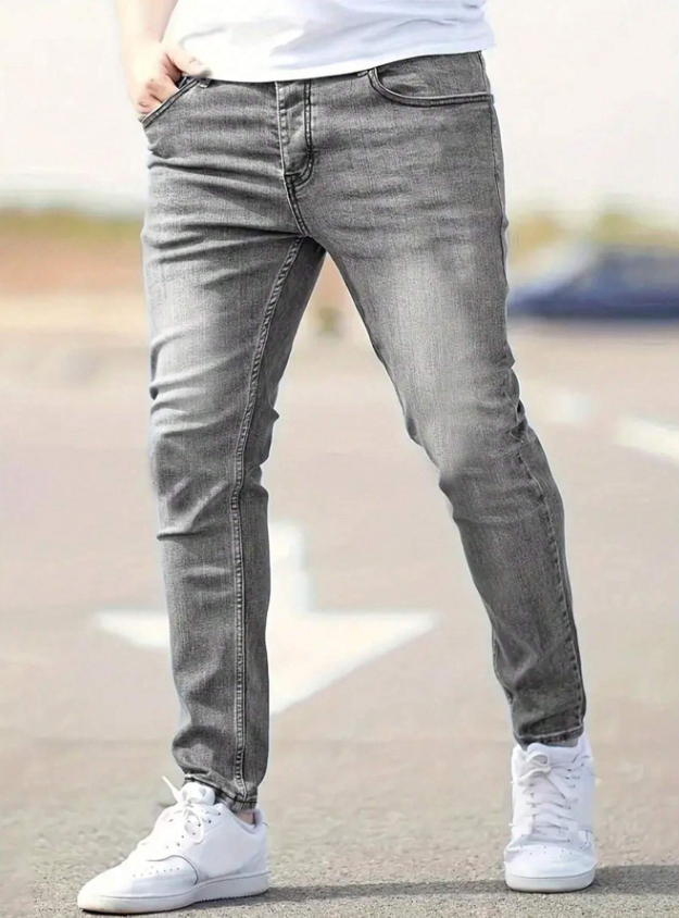 Men Gray Washed Denim Jeans, Slim Fit, With Pocket Trim