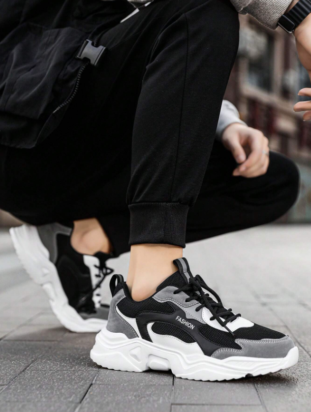 Men’s Letter Print Leather and Mesh Low Top Sneakers