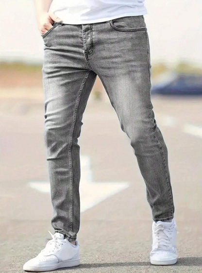 Men Gray Washed Denim Jeans, Slim Fit, With Pocket Trim