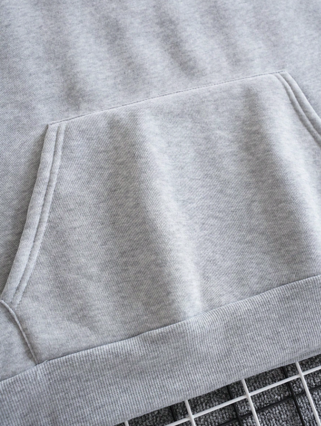 Men’s Grey Solid Color Long Sleeve Drawstring Pocket Hoodie